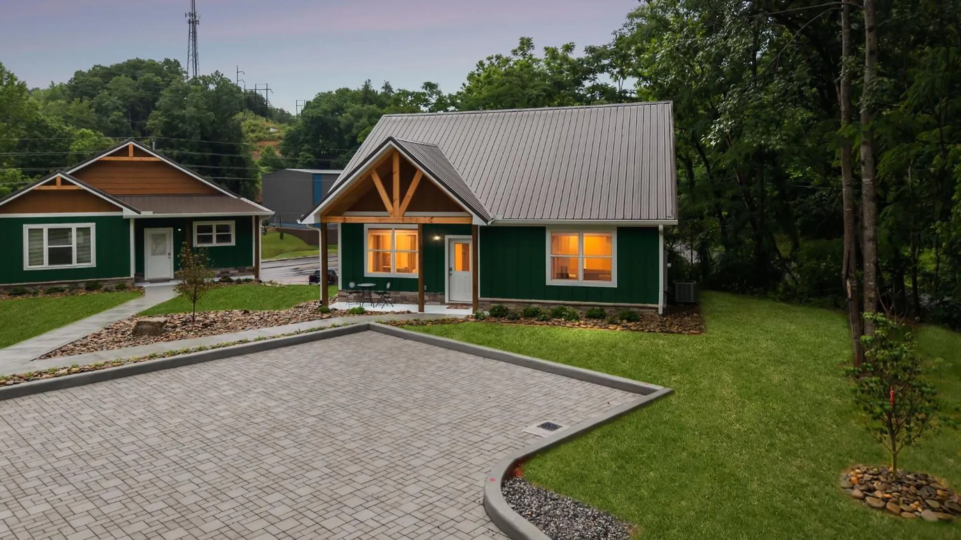 Gables Getaway-across From Dollywood 2br2ba Hot Tub Fireworks Views * Pigeon Forge