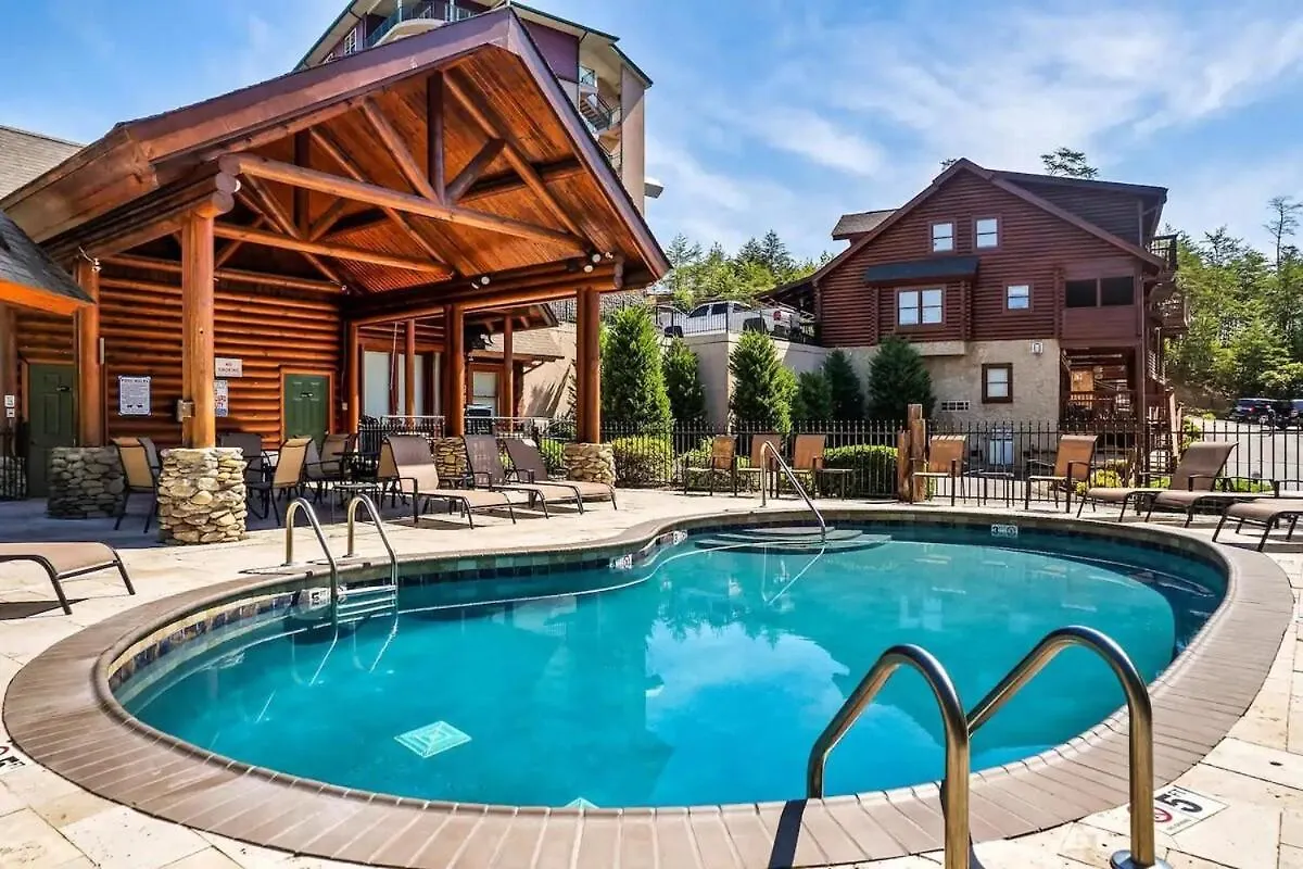 Semesterbostad Summer Getaway W Grill Hot Tub & Pool *