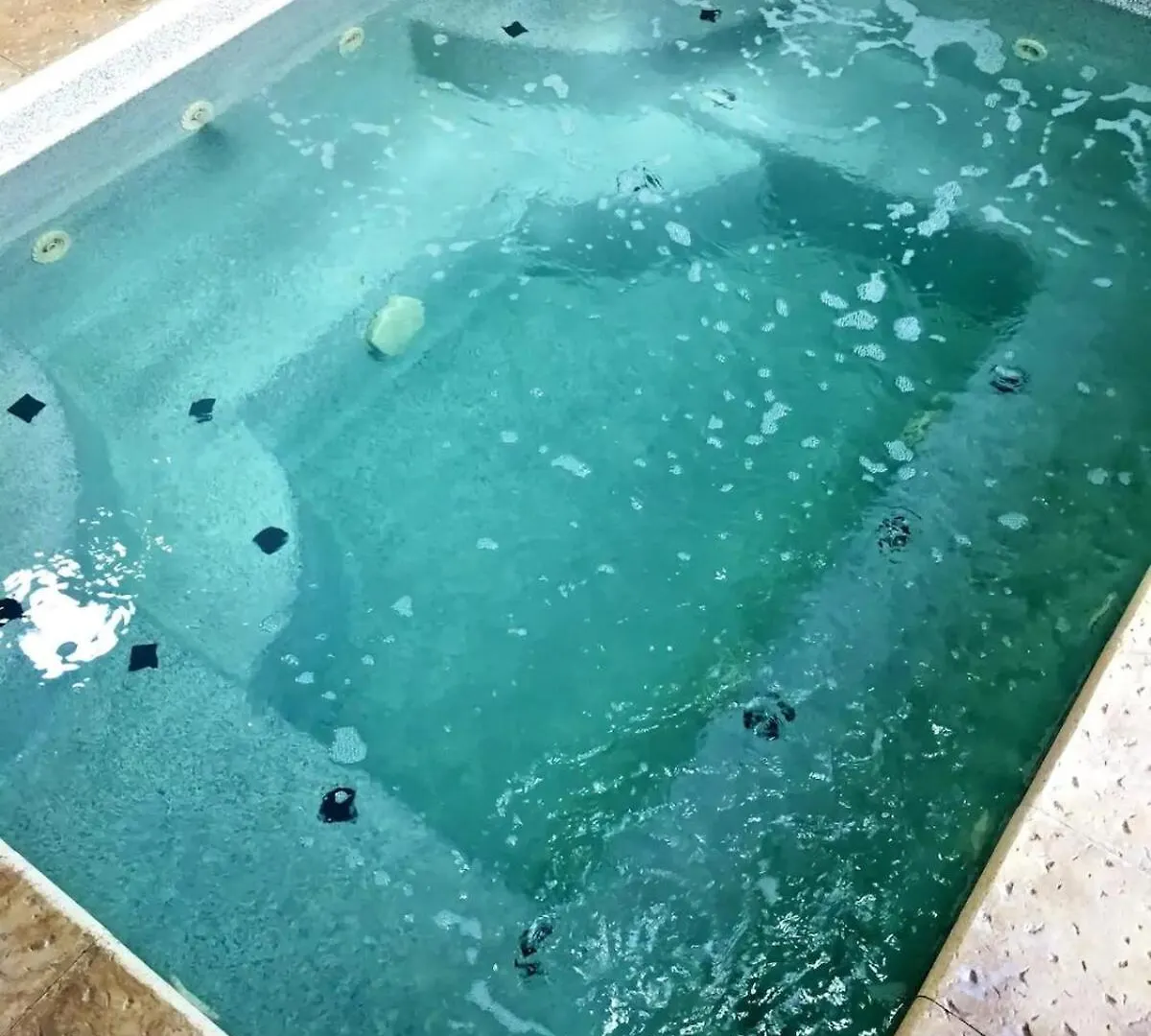 Summer Getaway W Grill Hot Tub & Pool Semesterbostad