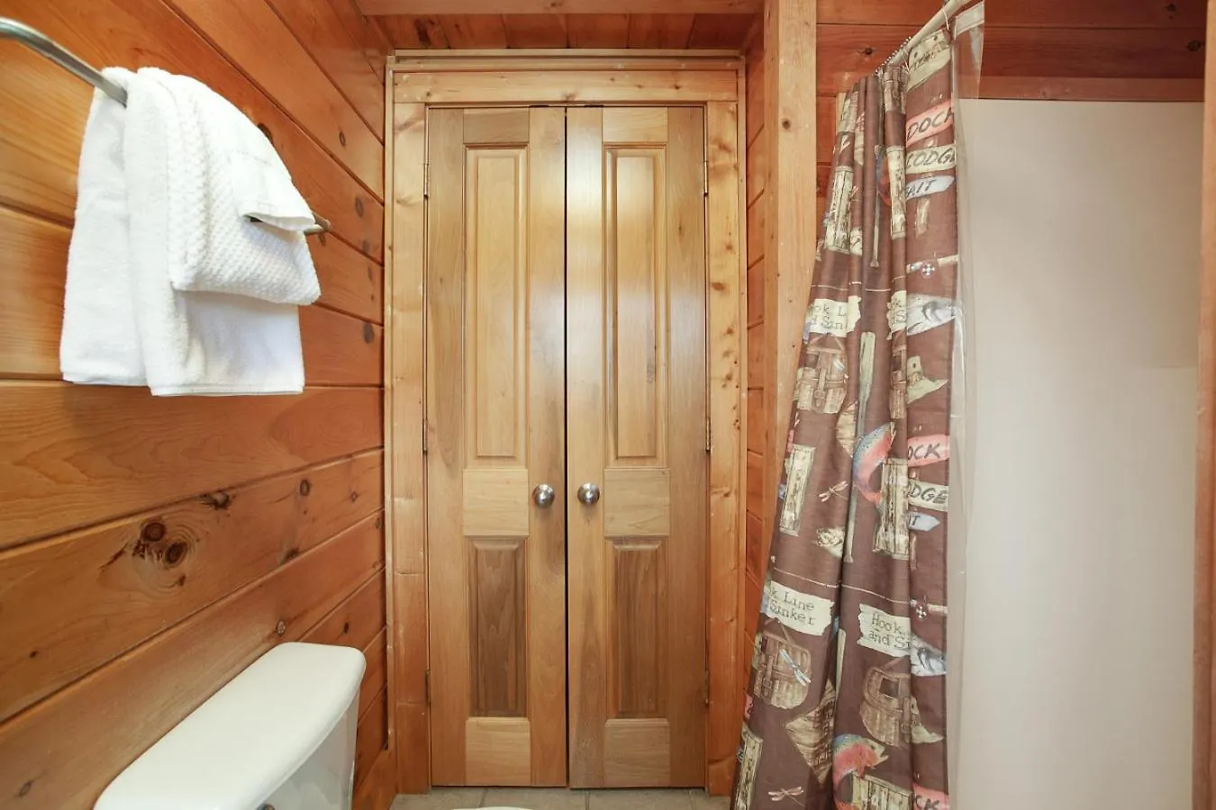 Enchanted Mountain Escape: Hot Tub, Grill, Games! * Pigeon Forge