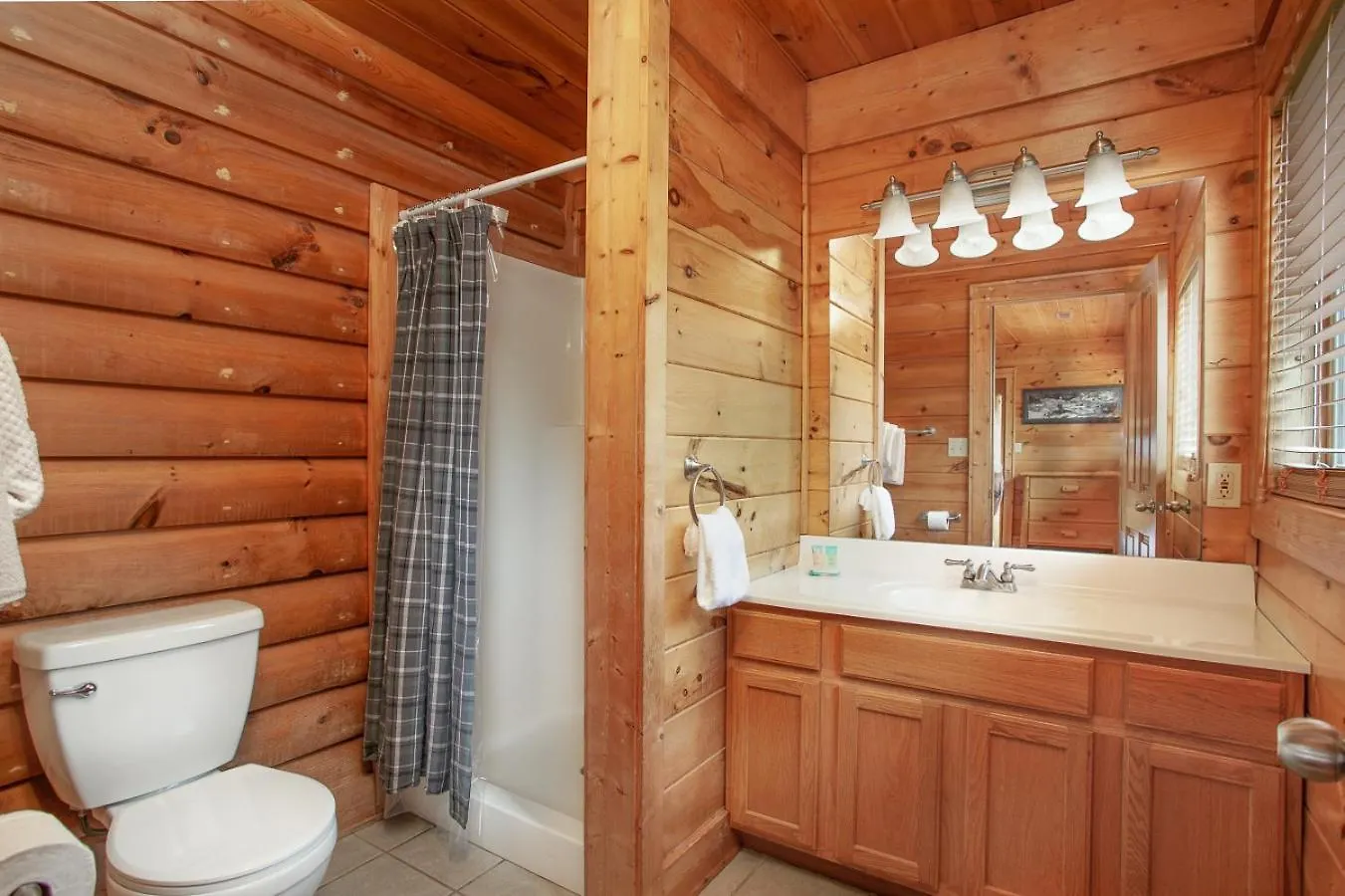 Enchanted Mountain Escape: Hot Tub, Grill, Games! *