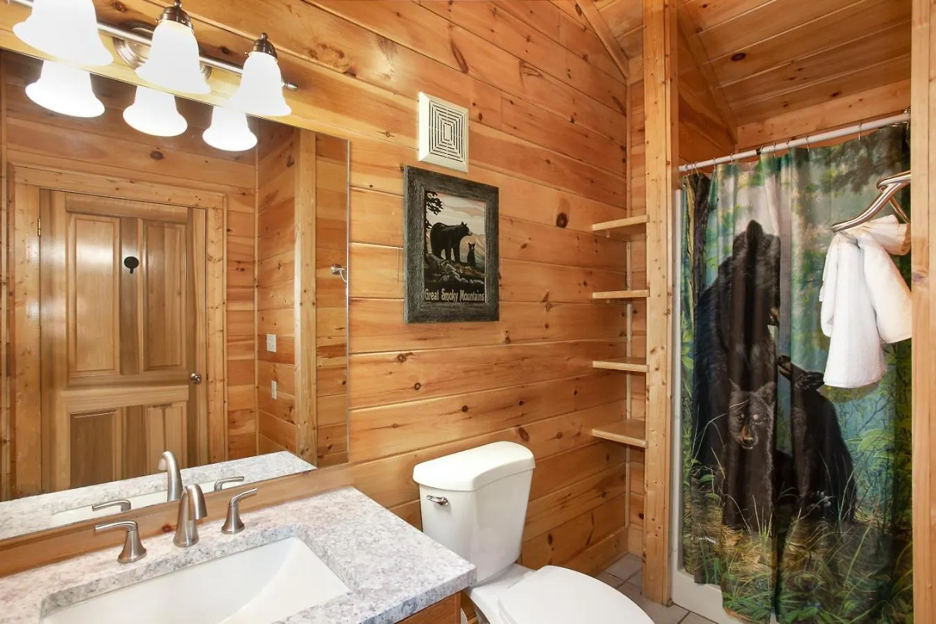 Enchanted Mountain Escape: Hot Tub, Grill, Games! Pigeon Forge