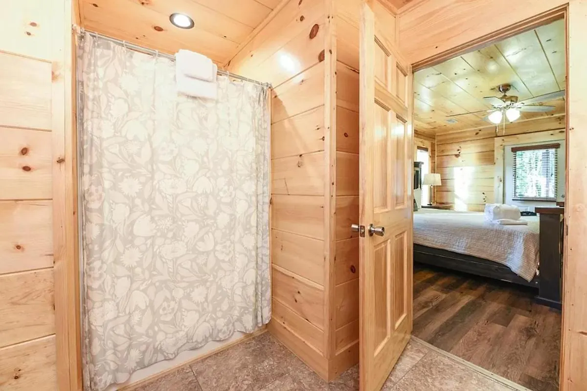 Mountain Getaway By Avada * Pigeon Forge