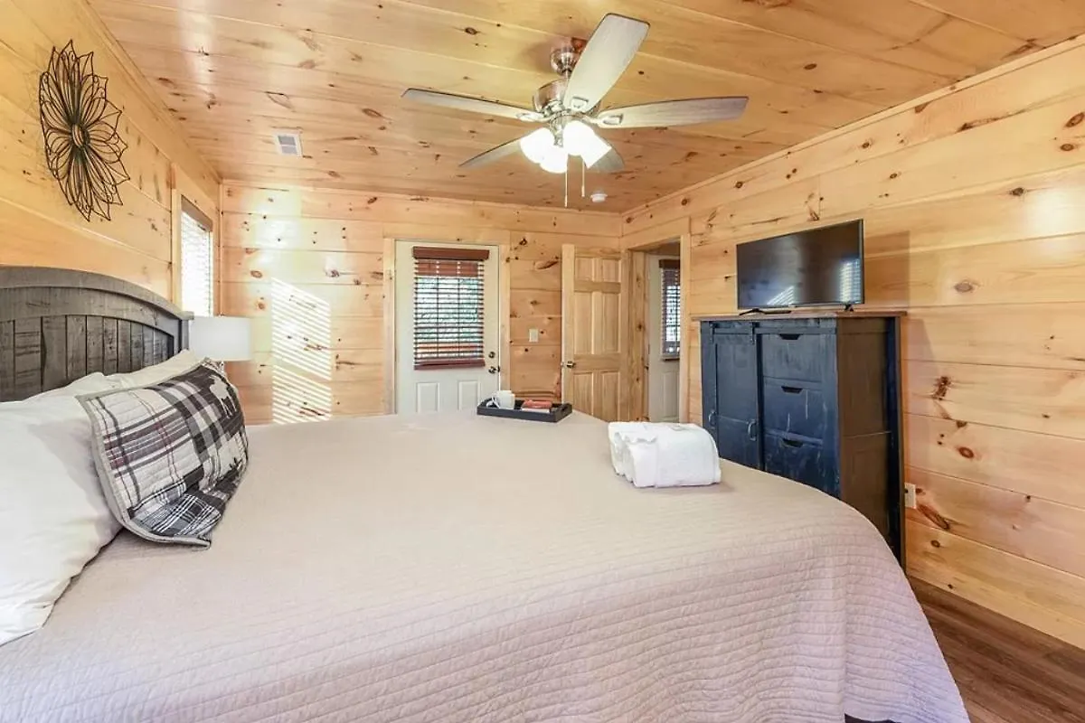 Mountain Getaway By Avada Pigeon Forge