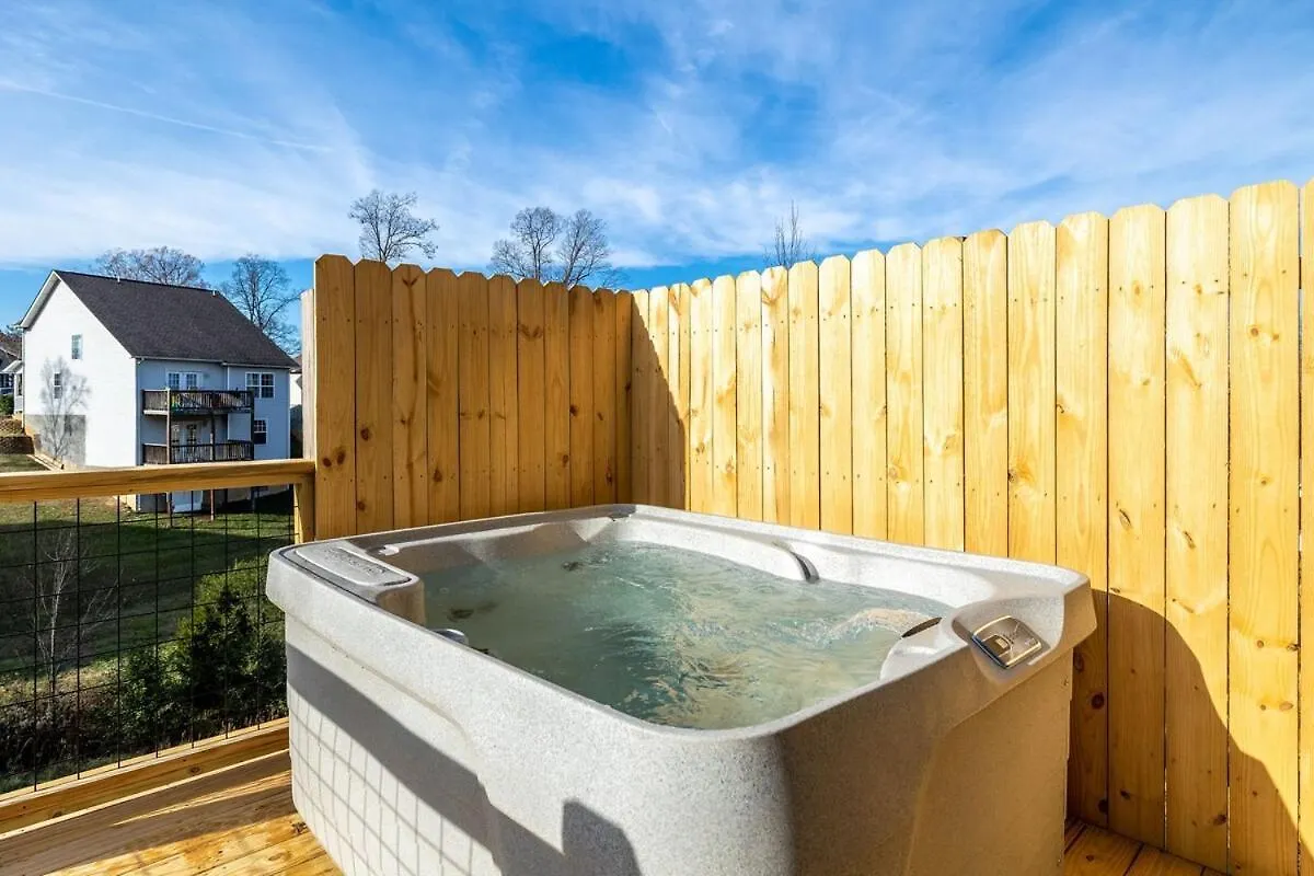 Cozy Retreat W Arcade Hot Tub Near Dolly Дом отдыха