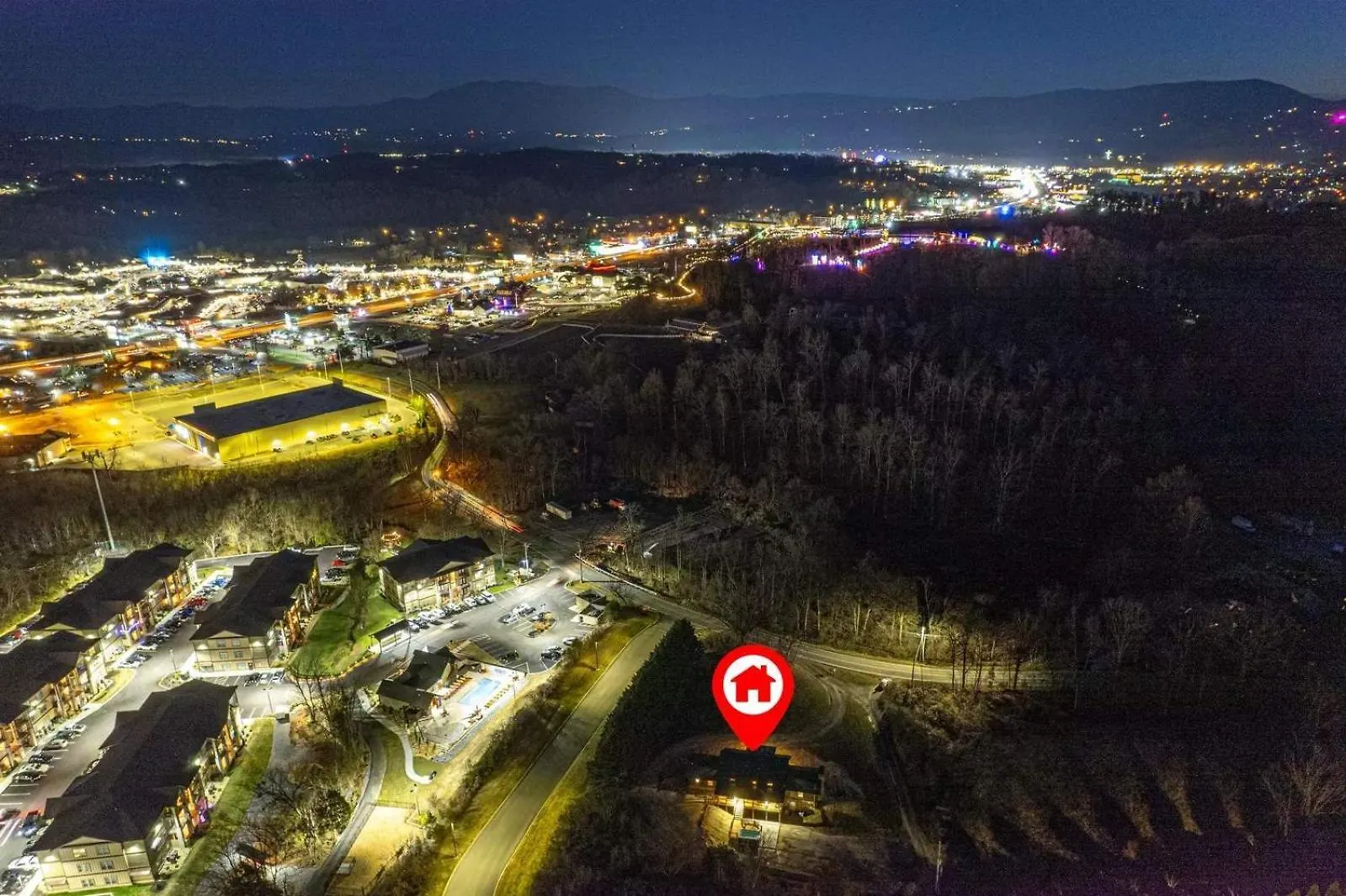 Smokies Getaway With Fire Pit Game & Hot Tub *