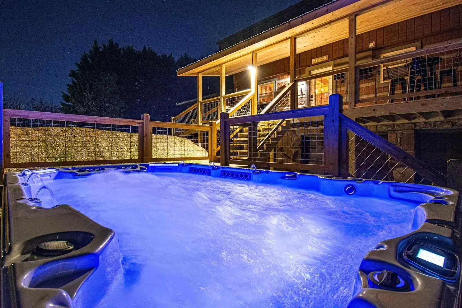 Smokies Getaway With Fire Pit Game & Hot Tub 度假居