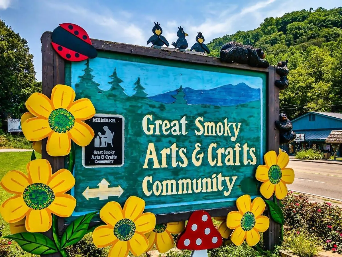 Casa vacanze Relaxing Getaway At Smoky Arcade & Pool Pigeon Forge