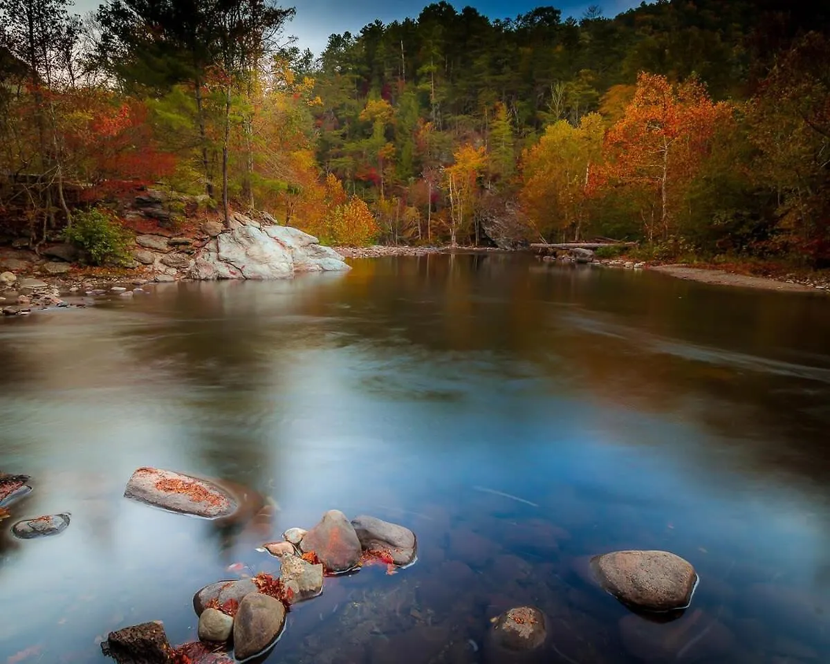 Relaxing Getaway At Smoky Arcade & Pool Pigeon Forge