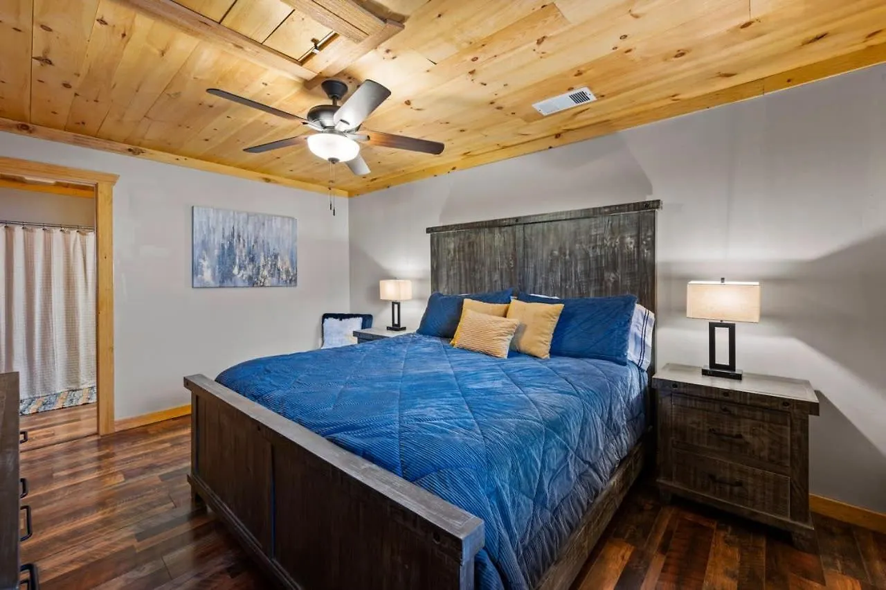 Peaceful Escape W Hot Tub Grill Pool Table Feriehus Pigeon Forge