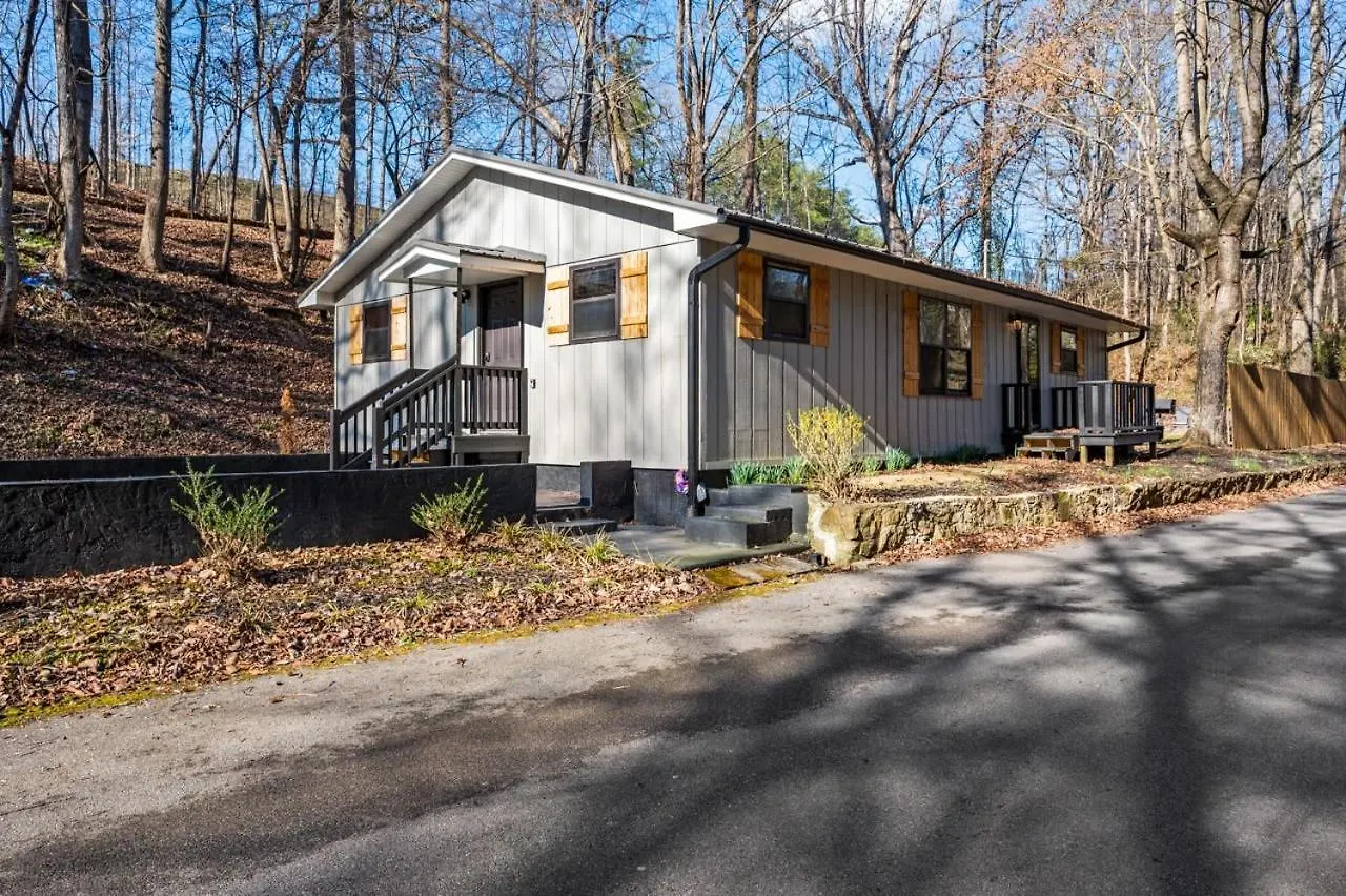 Peaceful Escape W Hot Tub Grill Pool Table Feriehus *