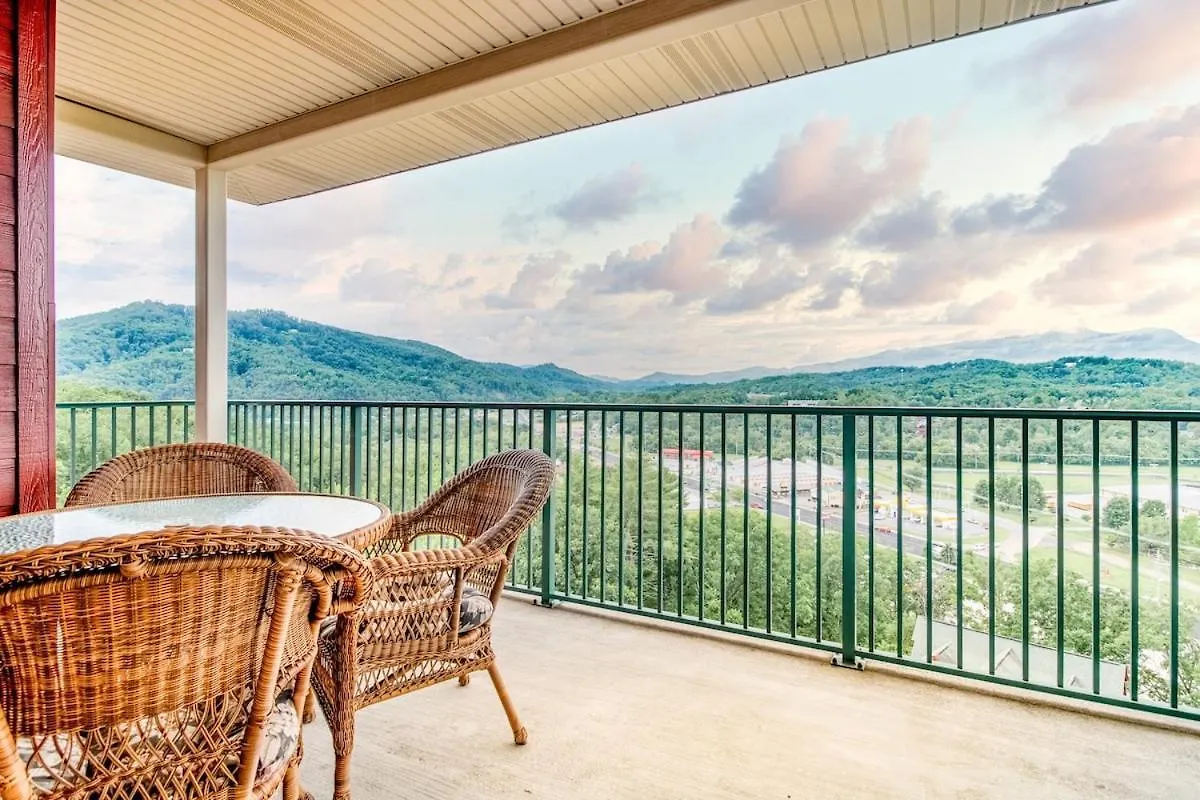 2br Cozy W View Jacuzzi & Pool * Pigeon Forge