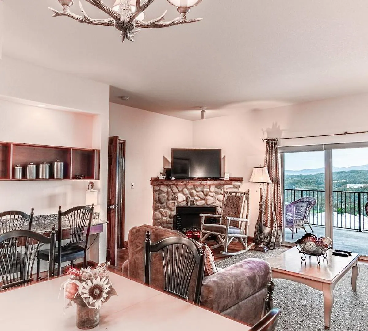2br Cozy W View Jacuzzi & Pool Semesterbostad Pigeon Forge