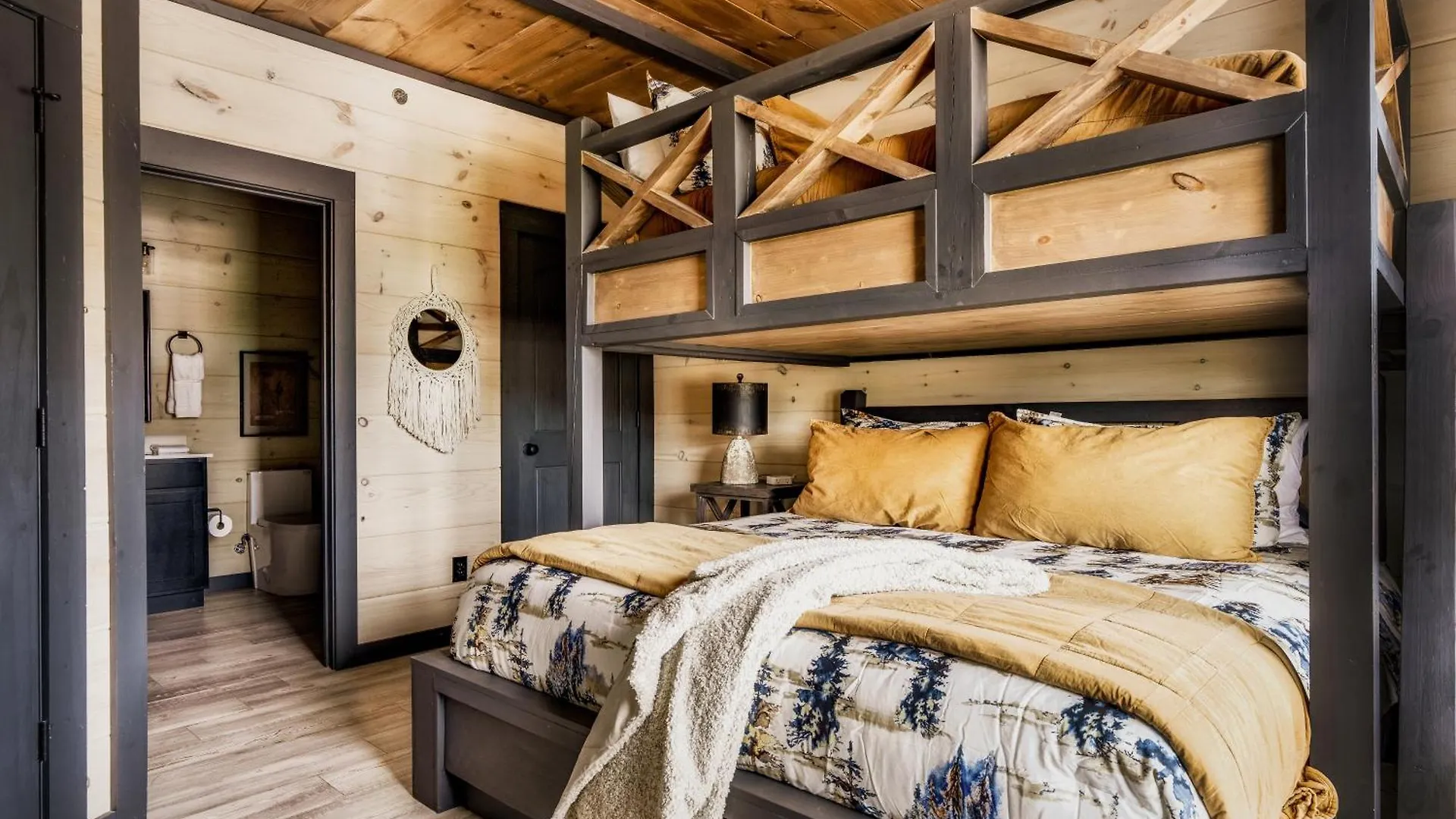 Large Sleeps Up To 66 Water Park Access