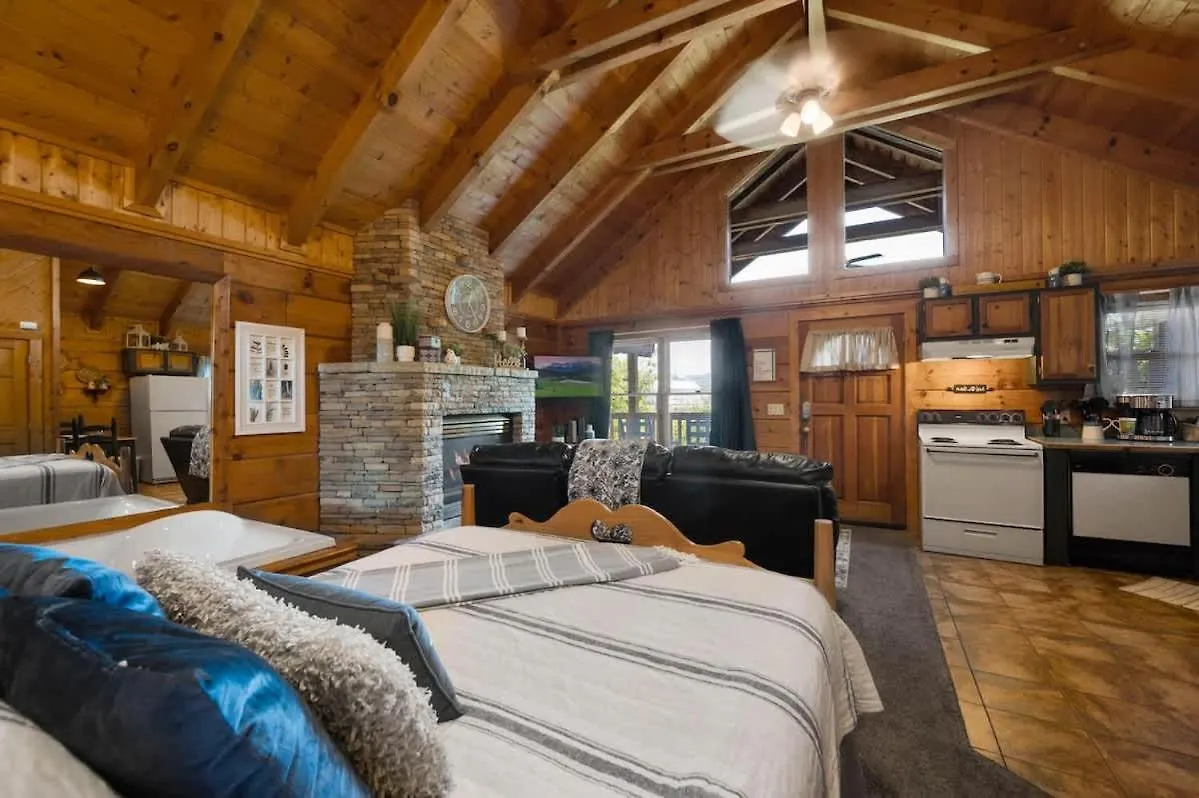 Location Cute Log Fireplace Hot Tub