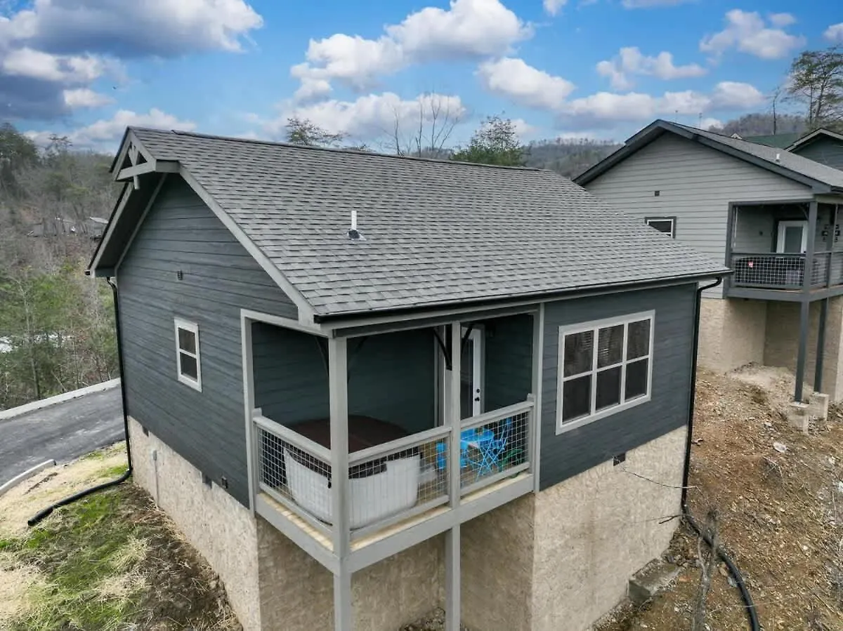 New Build Hot Tub Fireplace Сasa de vacaciones Pigeon Forge