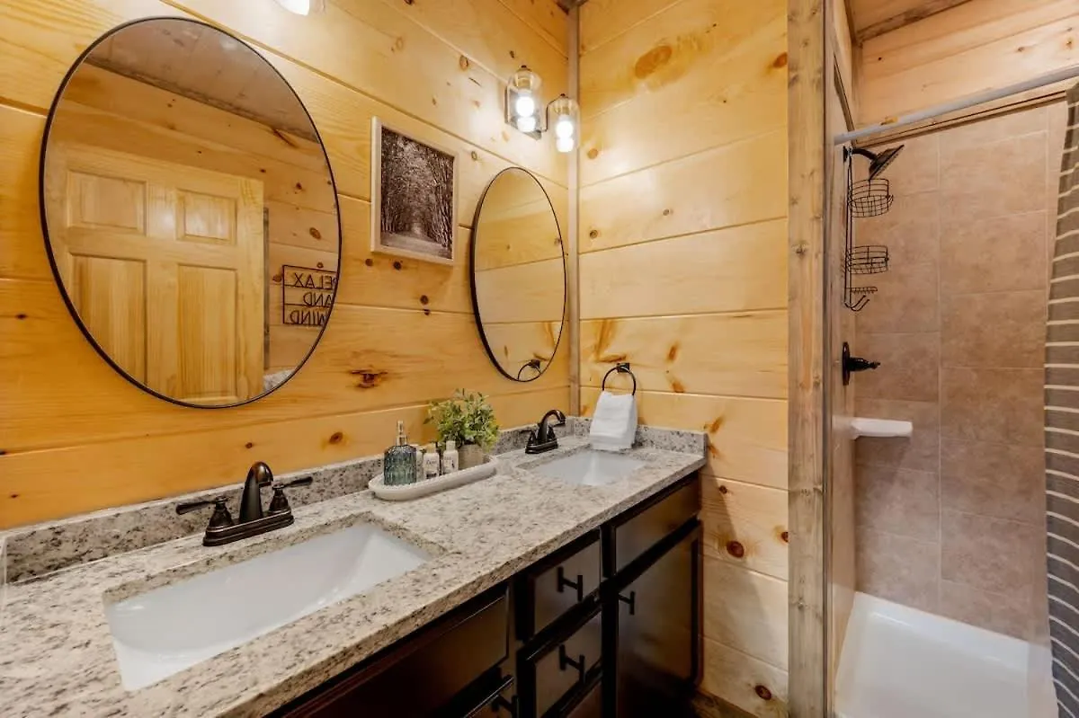 Сasa de vacaciones New Build Hot Tub Fireplace Pigeon Forge