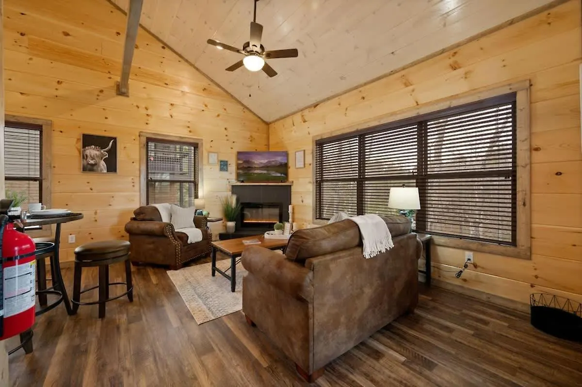 New Build Hot Tub Fireplace Pigeon Forge