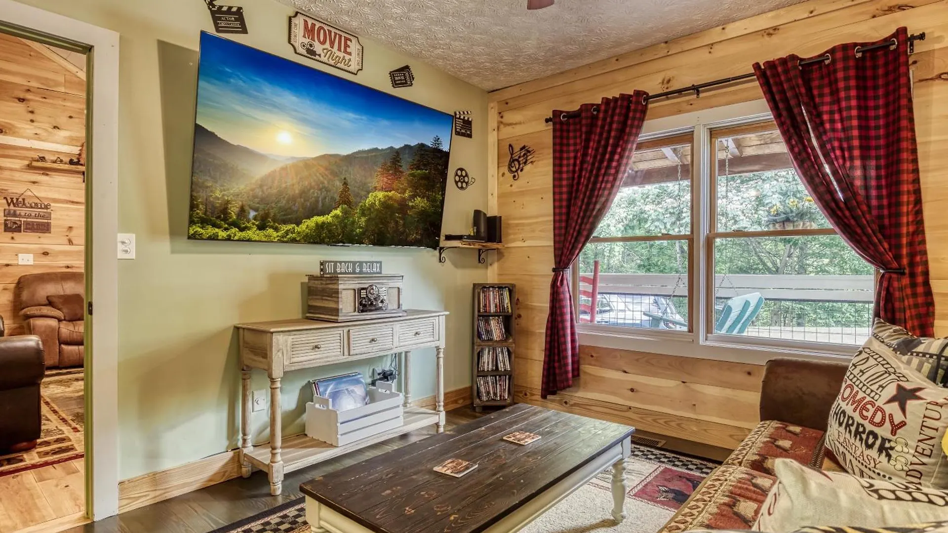 Sweet Tennessee Charm * Pigeon Forge