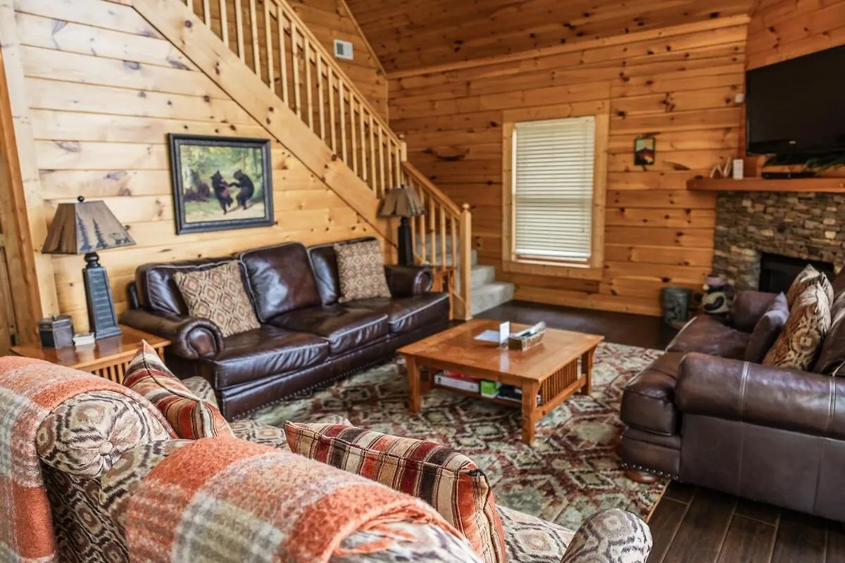 別荘 4br Cabin, Mountain View, Hot Tub, And Deck!