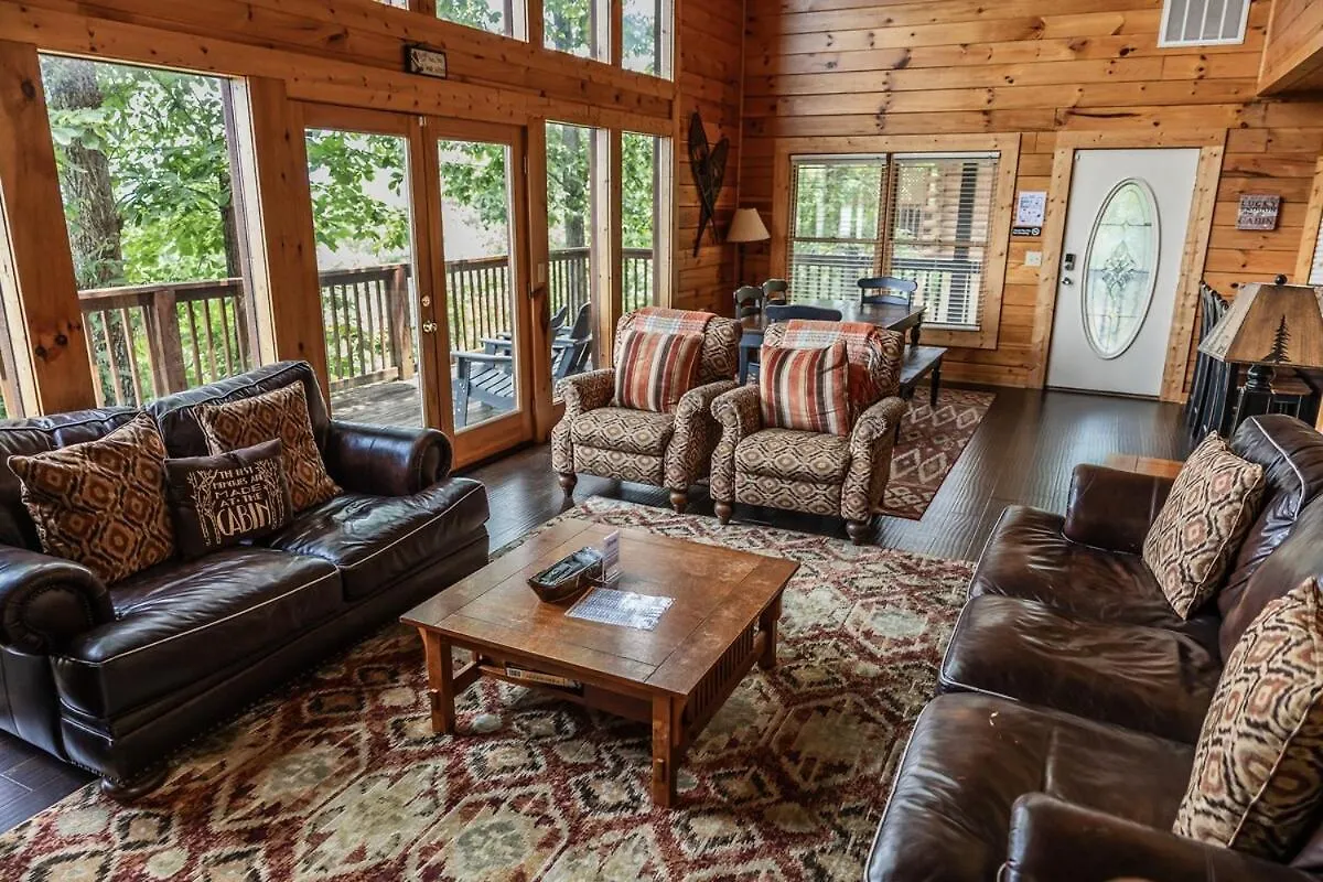 4br Cabin, Mountain View, Hot Tub, And Deck! *