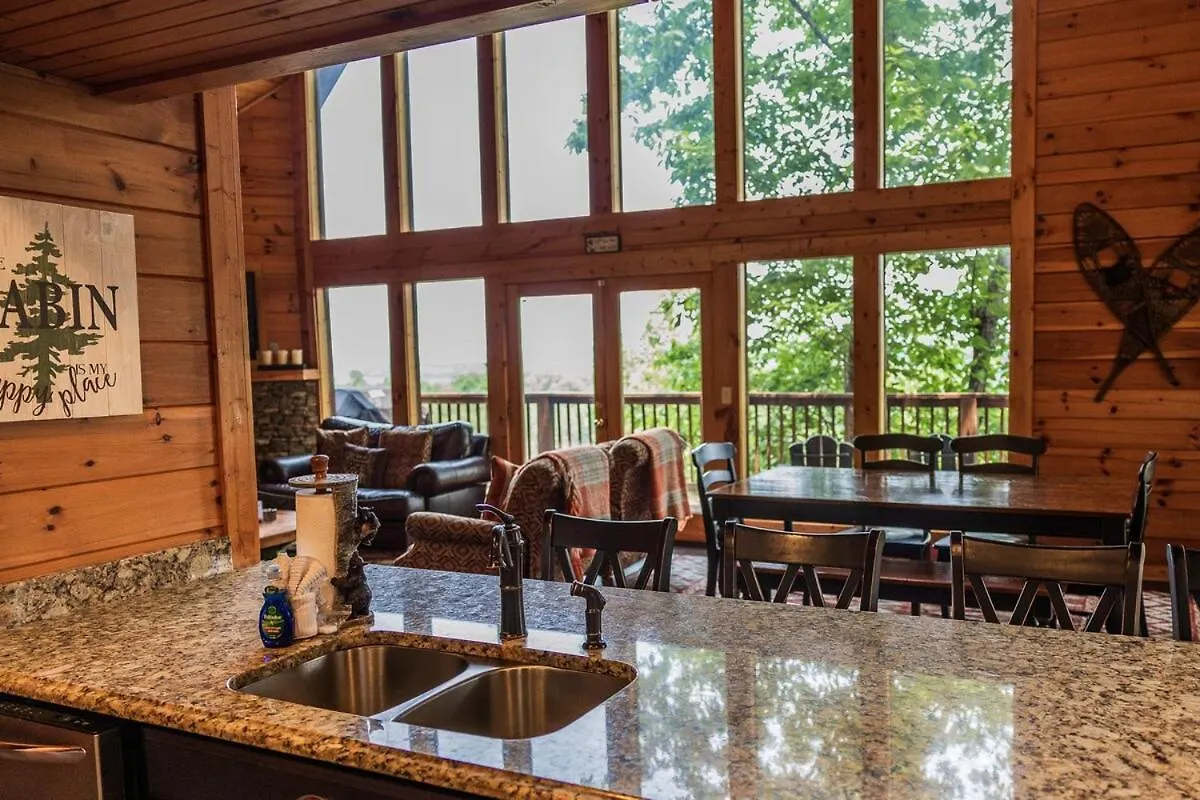 4br Cabin, Mountain View, Hot Tub, And Deck! ピジョンフォージ