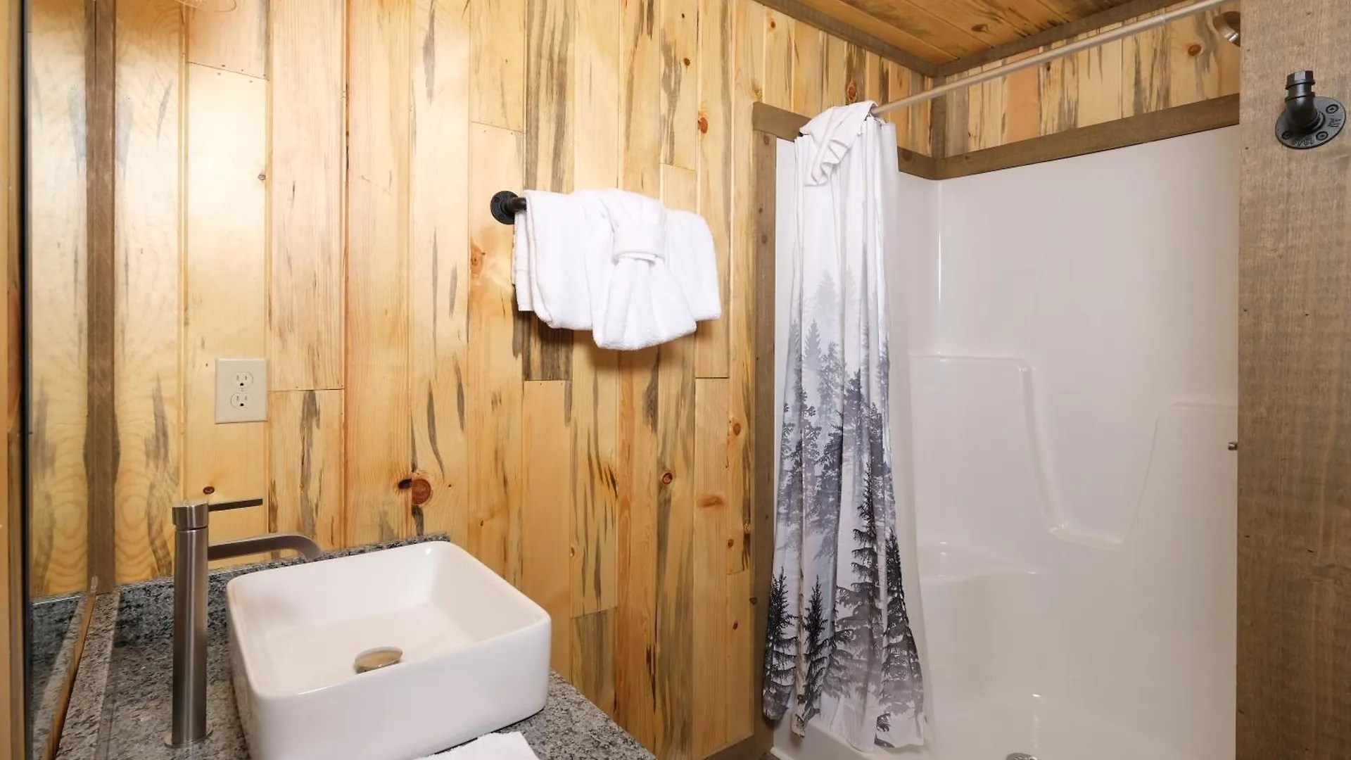 Glacier Falls Villa *
