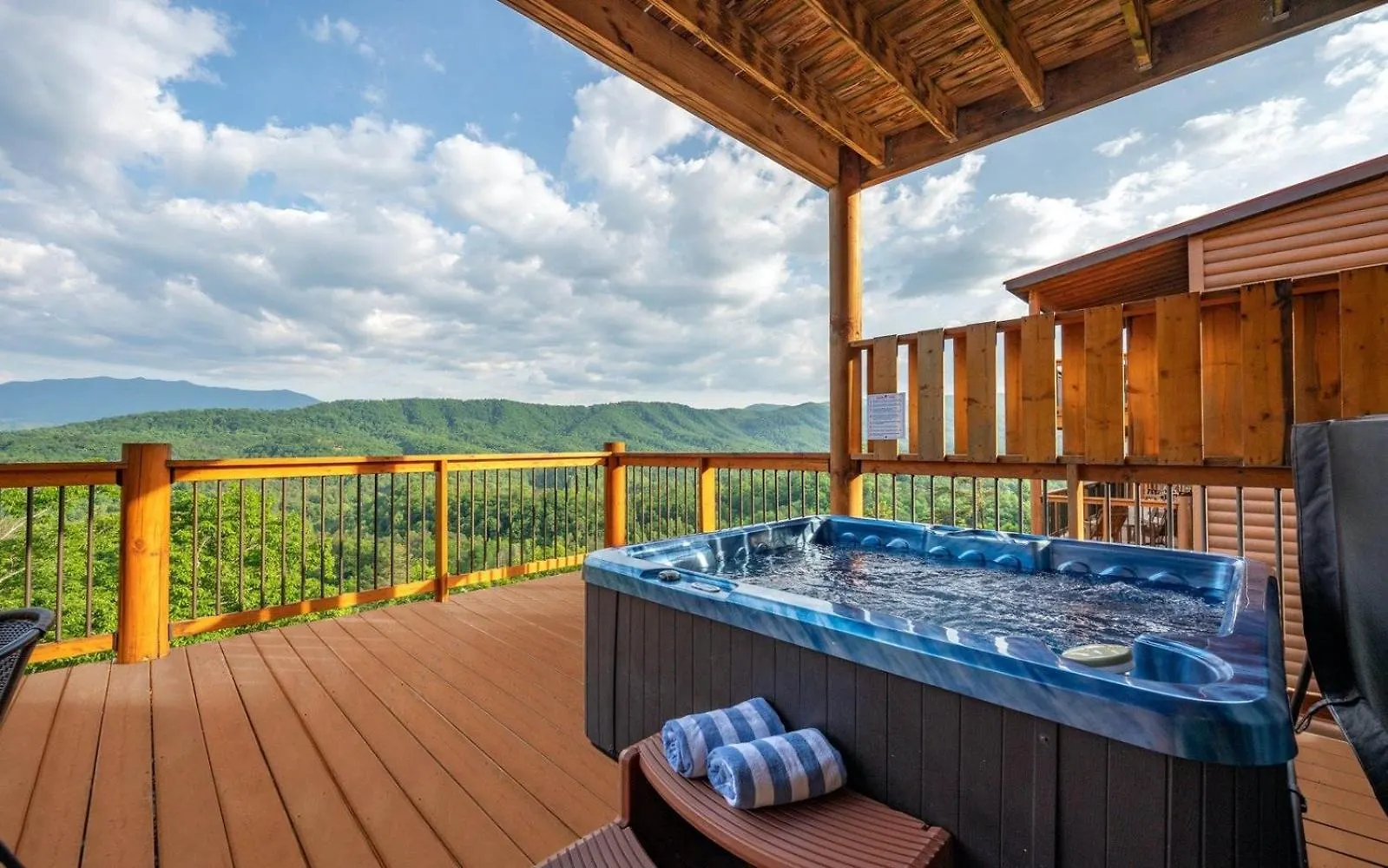 Grand Mountain View *