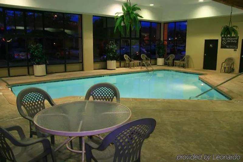 Hotel The On The River 3*