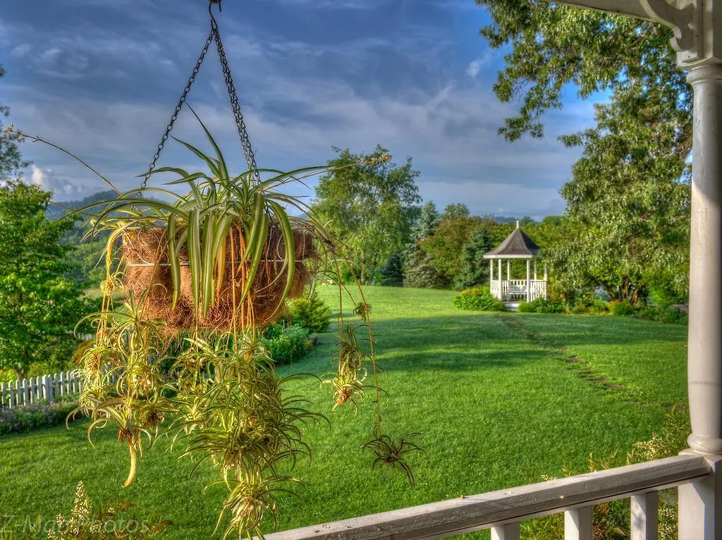 Blue Mountain Mist Country Bed & Breakfast Sevierville