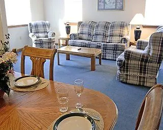 Oakmont Hotel