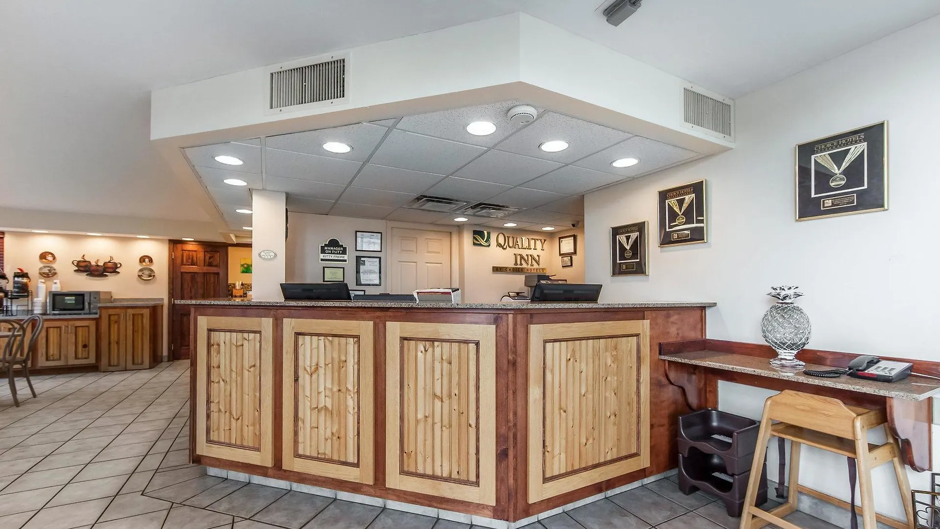 Ξενοδοχείο Quality & At Dollywood Lane