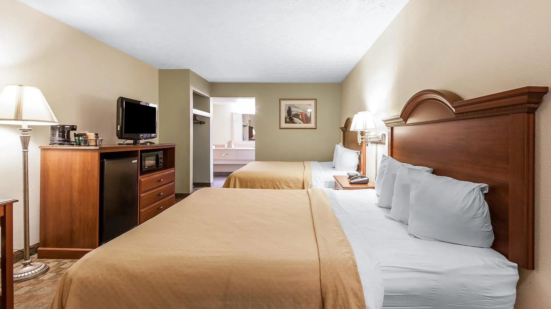 Ξενοδοχείο Quality & At Dollywood Lane 2*