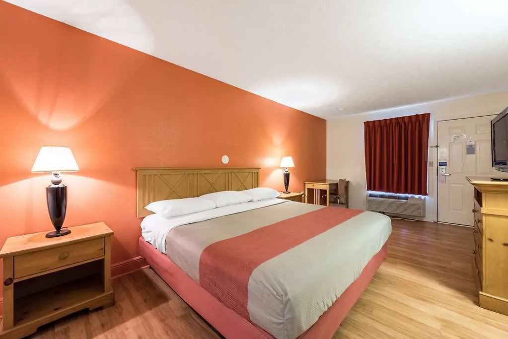Sleep & Downtown 2* Pigeon Forge