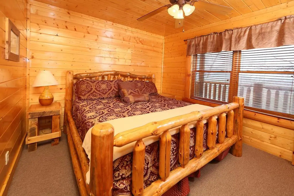 Rising Eagle - Eight Bedroom 度假居