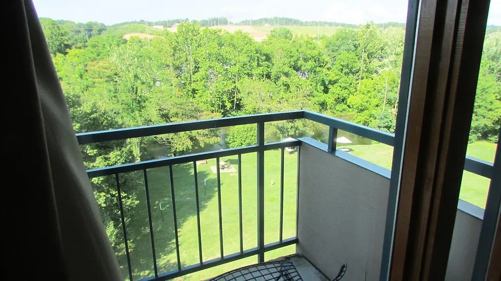 Arbors At Island Landing & 3*