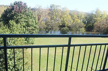 Arbors At Island Landing &