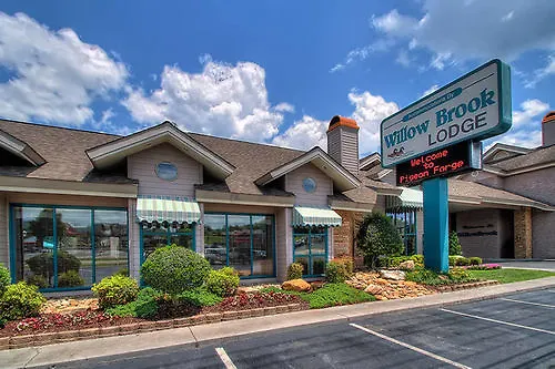 By Willow Brook Hotel Pigeon Forge