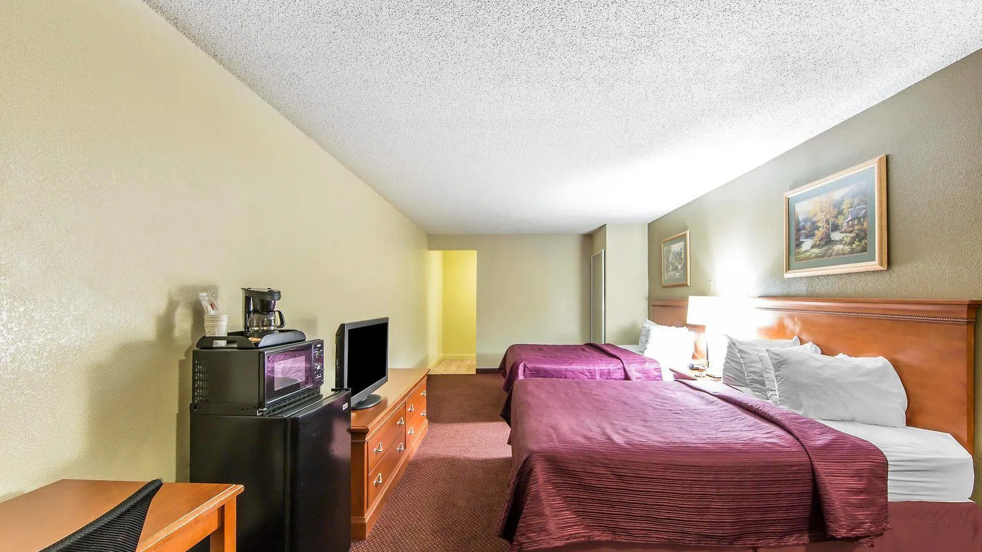 Hotel Howard Johnson By Wyndham 3*