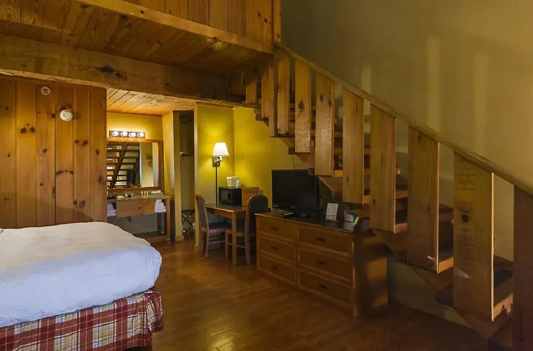 Timbers Hotel 2*