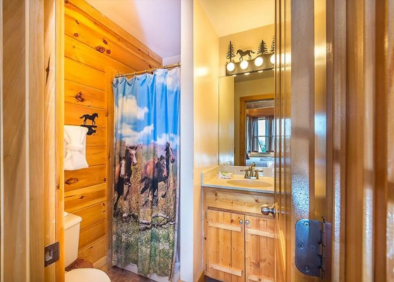 9 Bedroom Roscoe's Retreat By Hosteeva * Pigeon Forge