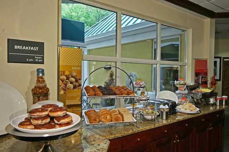 Hampton & On The Parkway Hotell