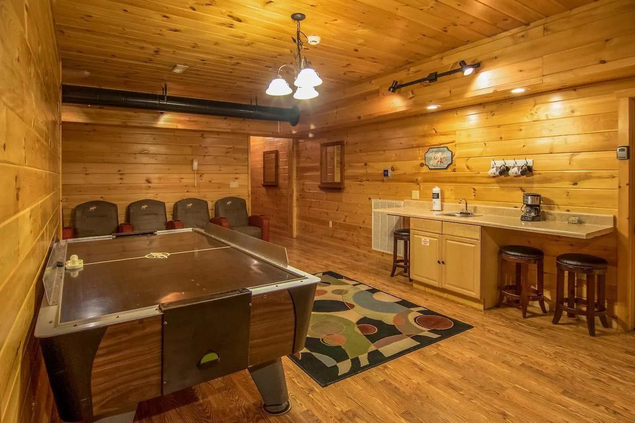 Moose Hollow Pigeon Forge