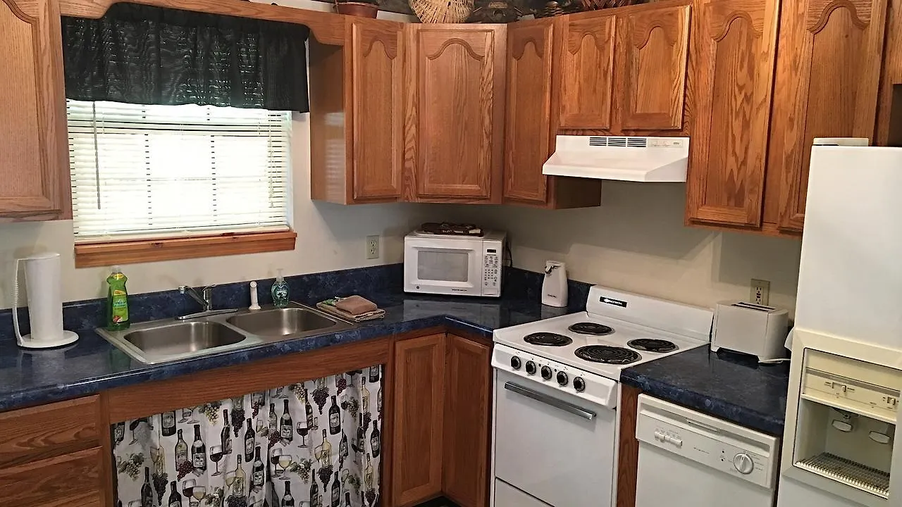 Holiday home Baby Bear Hideaway Cabin