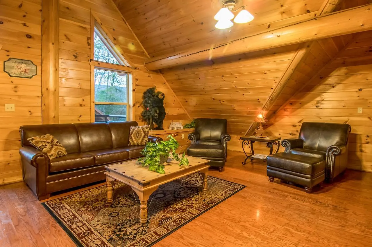 Moose Hollow * Pigeon Forge