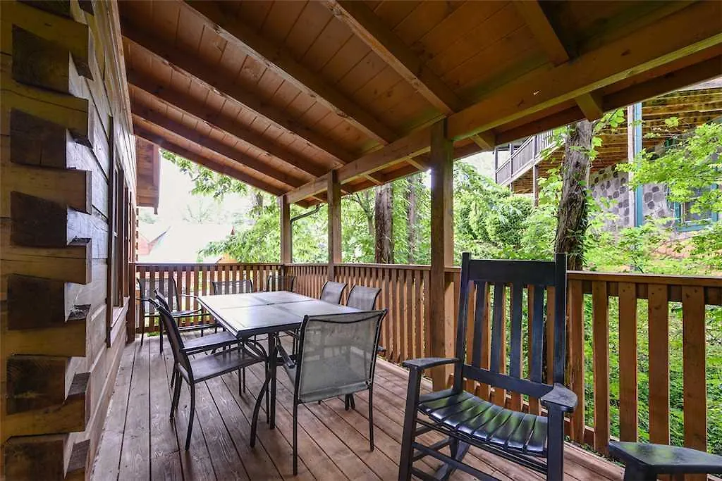 Southern Sweet T - Two Bedroom Cabin * Pigeon Forge