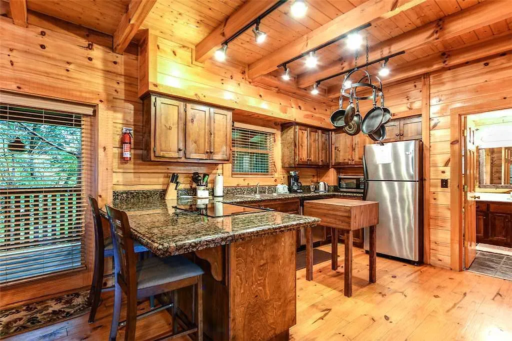 Southern Sweet T - Two Bedroom Cabin Holiday home Pigeon Forge