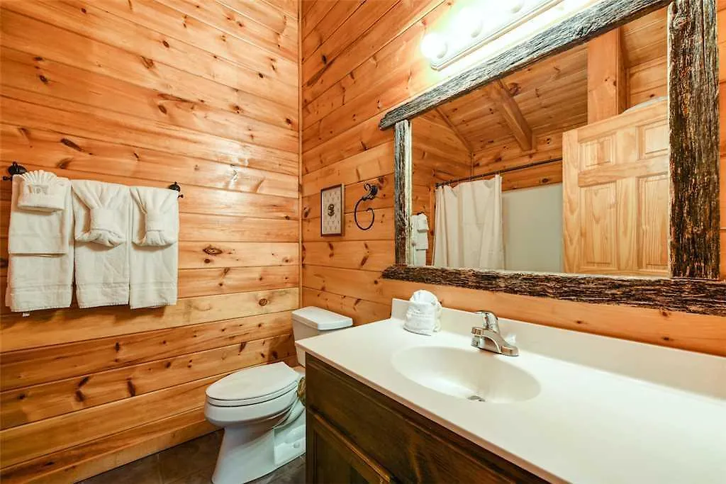 Southern Sweet T - Two Bedroom Cabin *