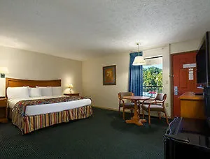 Days By Wyndham South Hotel Pigeon Forge