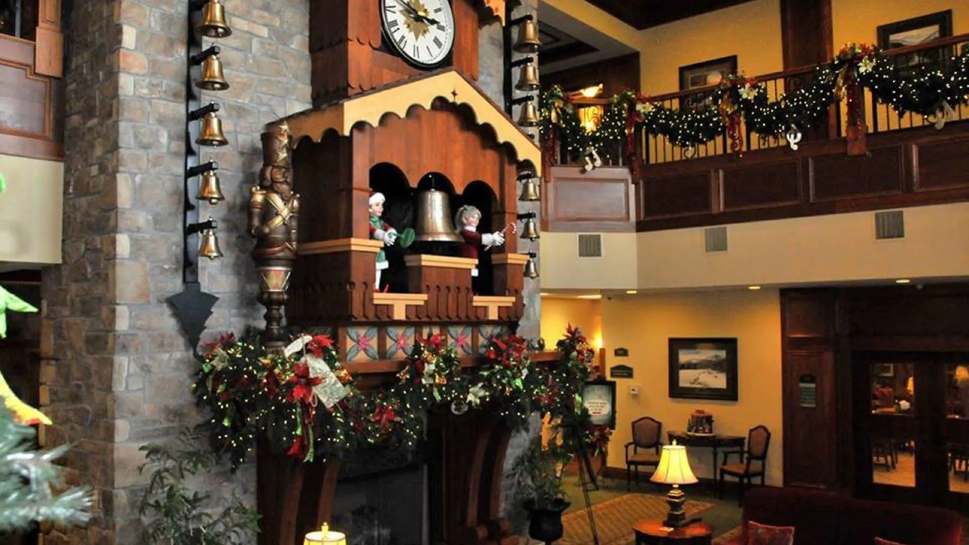 Hotel The At Christmas Place 4*